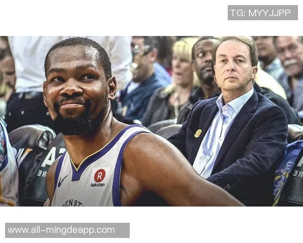 莱昂斯分享G联盟经历对勇士打法体系的积极影响与成长